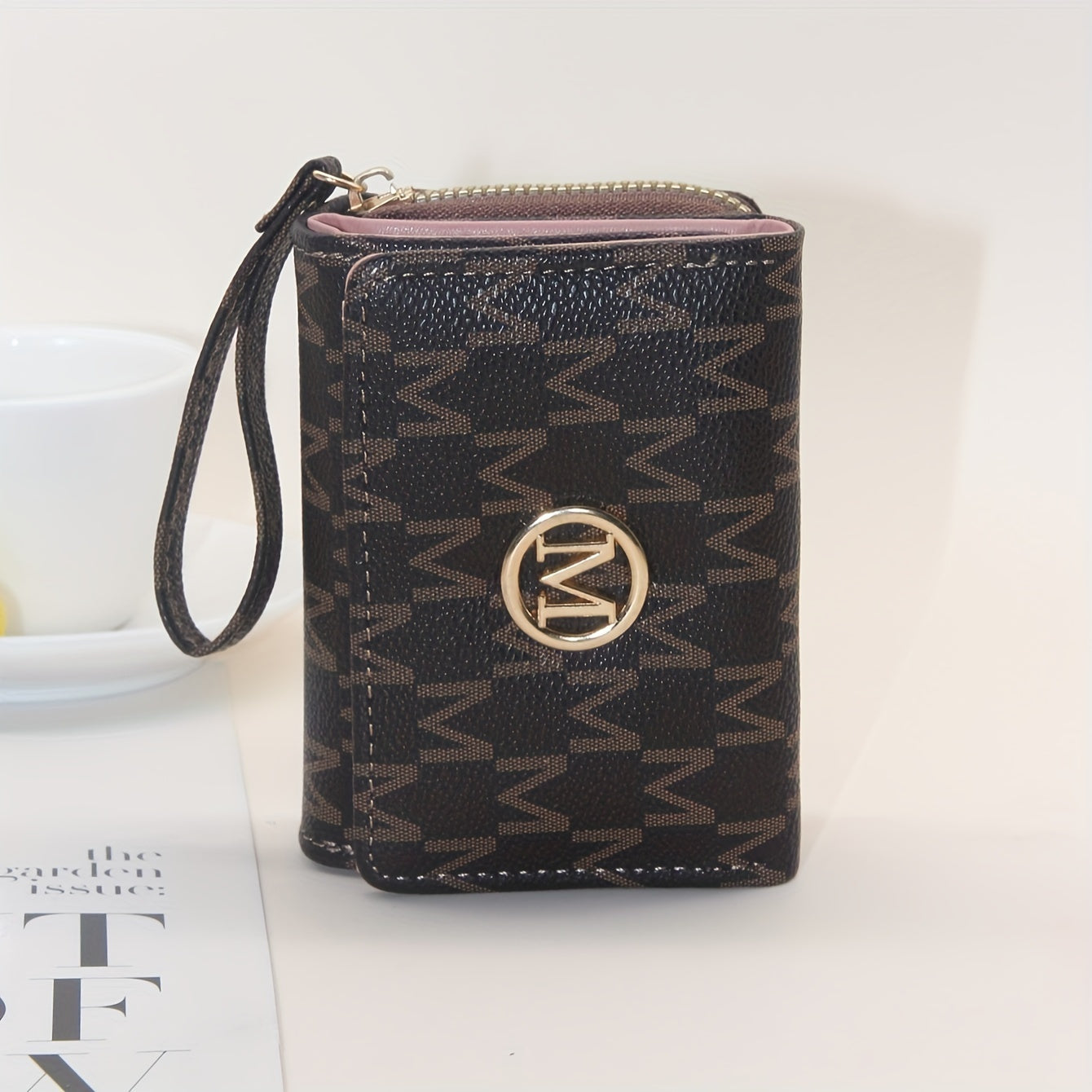 Classic designer letter printed three fold Women's wallet, casual style, fashionable Women's credit card holder - a high-quality gift for women