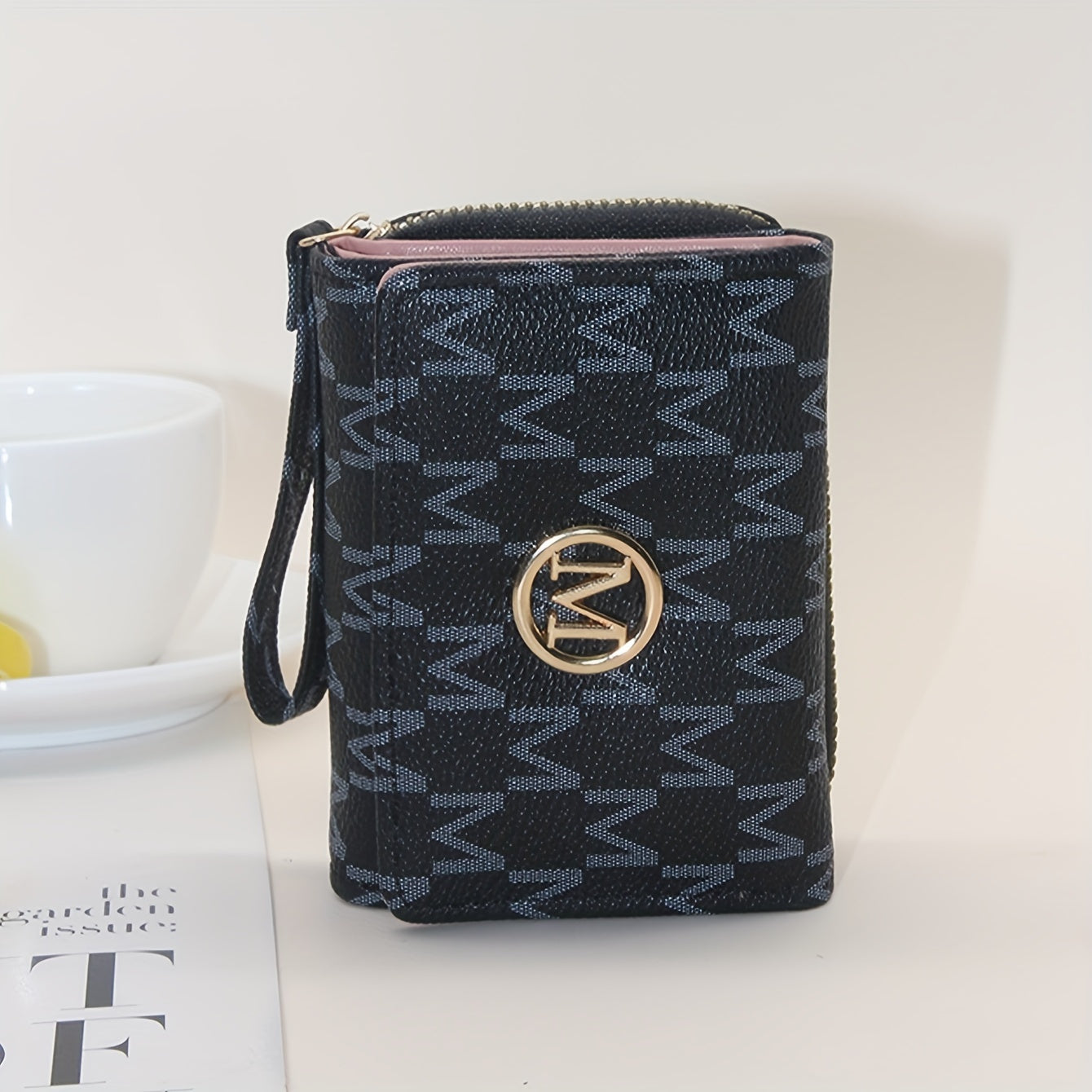 Classic designer letter printed three fold Women's wallet, casual style, fashionable Women's credit card holder - a high-quality gift for women