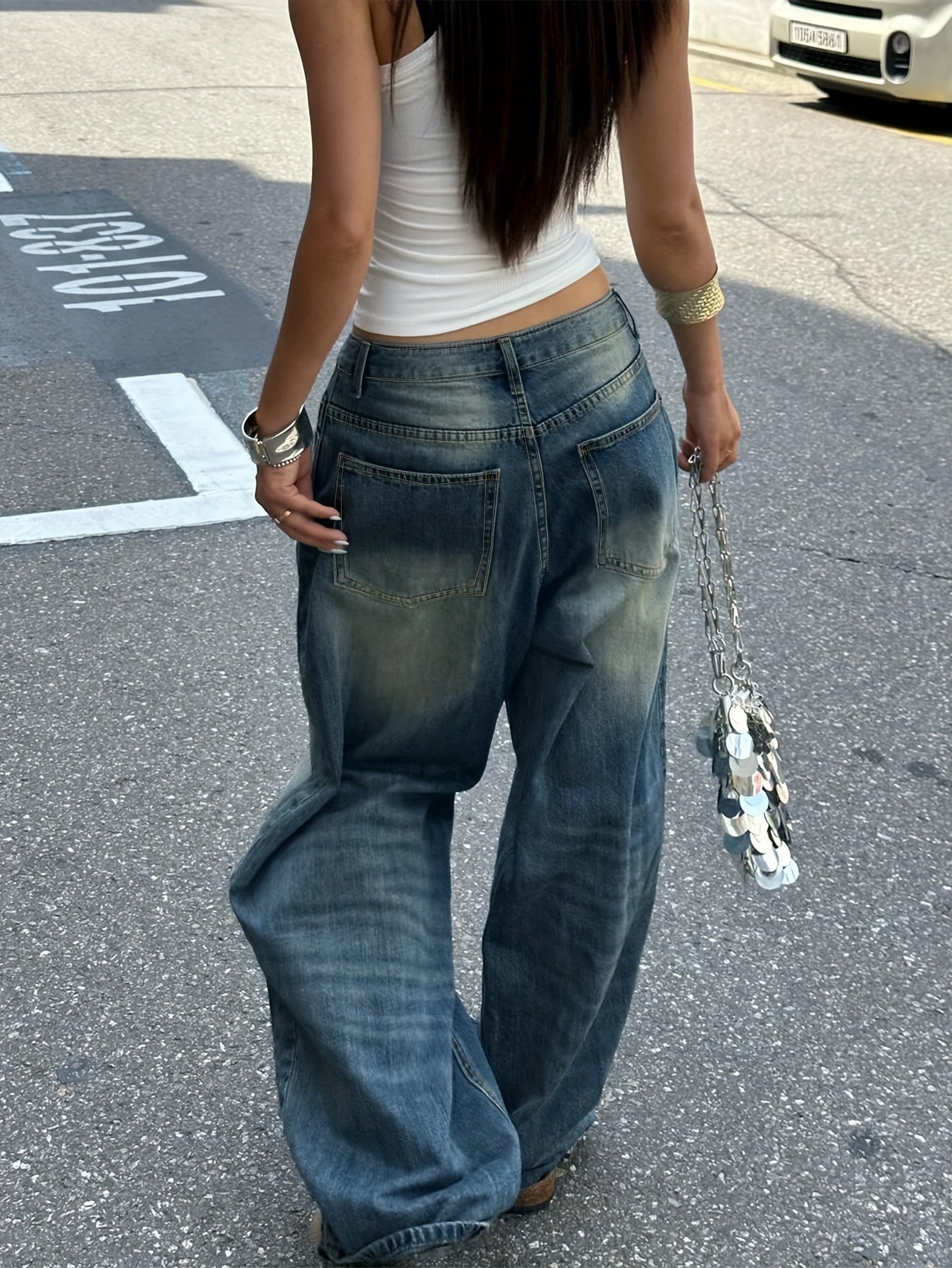 Vintage-Inspired Washed Blue Straight-Leg Jeans for Women - Casual Loose Fit, Versatile Denim Pants with Slash Pockets