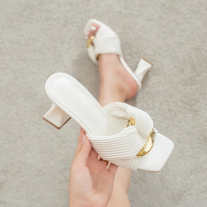 New Summer Women'S Flats with a Trendy One-Strap Design, Featuring a Stylish Square Toe And Fashionable High Heels, Available in Larger Sizes for Outdoor Wear.