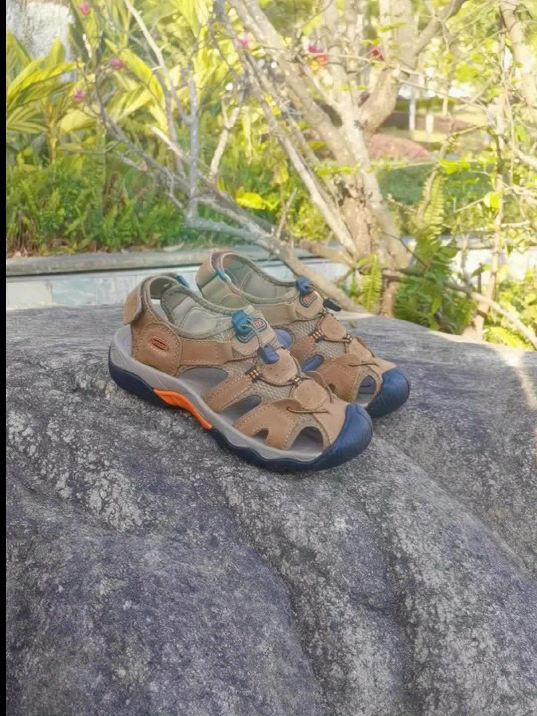 Men's Genuine Leather Non-Slip Sandals - Lightweight Quick-Dry Beach Shoes with Adjustable Straps, Breathable Rubber Sole & Comfortable Round Toe for Summer Casual Wear