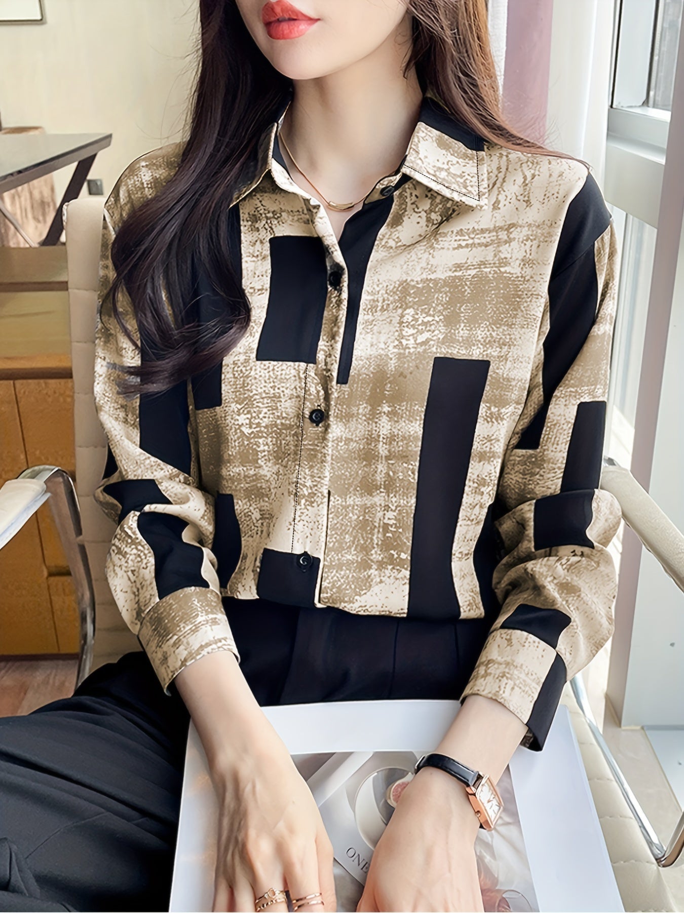 Chic Floral Print Long Sleeve Shirt for Women - Casual Collared Top with Button Detail, Machine Washable - Perfect for Spring & Fall, Loose Slimming, Square Print