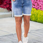 2025 New Women's Stretch Slim Fit Denim Shorts with Lace Trim, High-Waisted Skinny Jeans for a Look, Stylish and Versatile Casual Wear