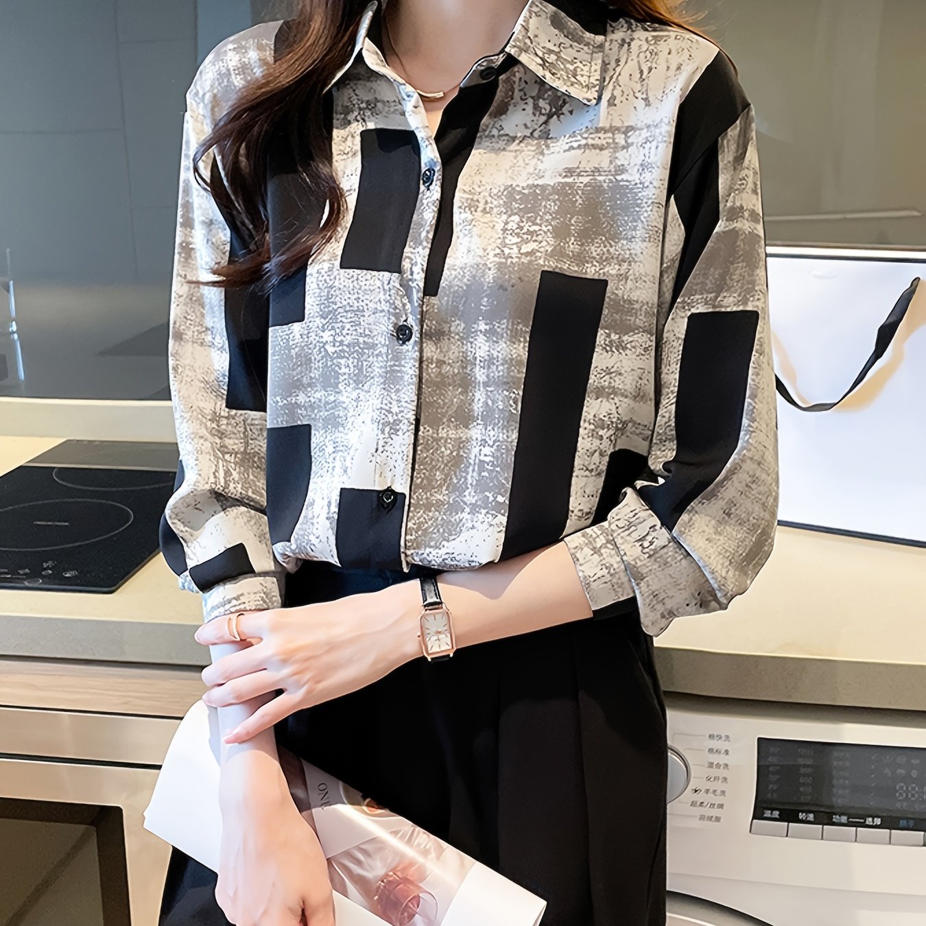 Chic Floral Print Long Sleeve Shirt for Women - Casual Collared Top with Button Detail, Machine Washable - Perfect for Spring & Fall, Loose Slimming, Square Print