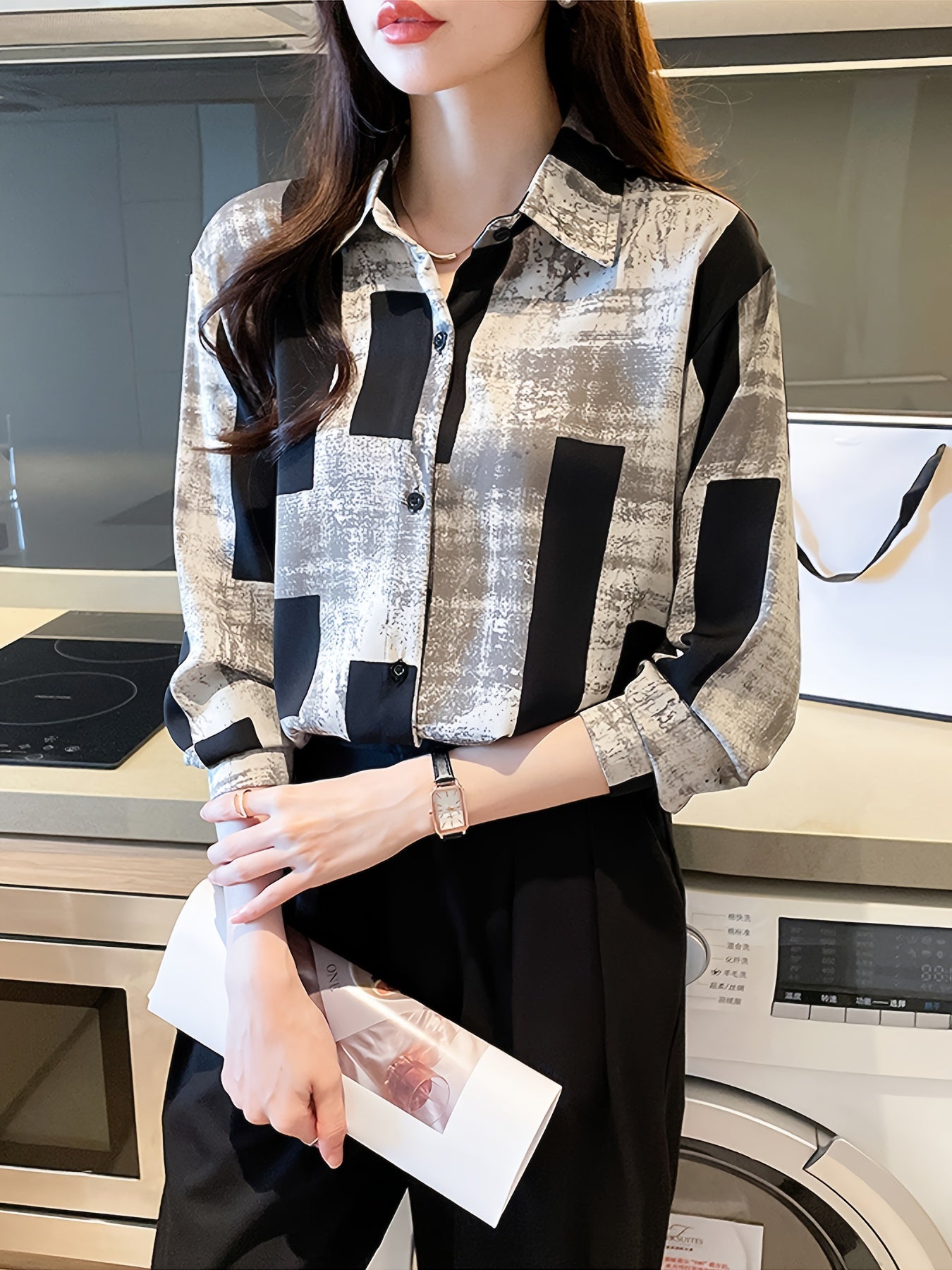 Chic Floral Print Long Sleeve Shirt for Women - Casual Collared Top with Button Detail, Machine Washable - Perfect for Spring & Fall, Loose Slimming, Square Print
